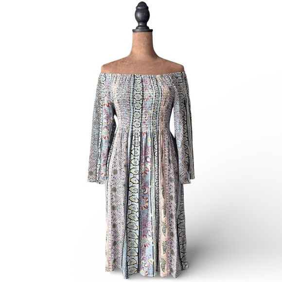 Roses & Grace NYC Dresses & Skirts - Roses and Grace NYC Boho Smocked Off the Shoulder 3/4 Sleeve Flowy Dress Tunic